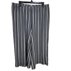 Joan Rivers Petite Womens Cropped Pants Size LP Pull On Striped Black Gray Wide